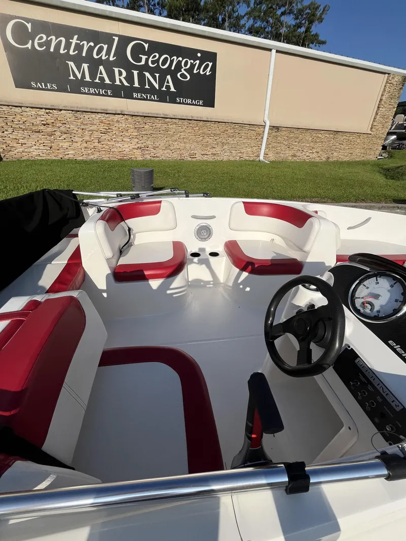 Slide: The Image of Bayliner Element 2014 - 4