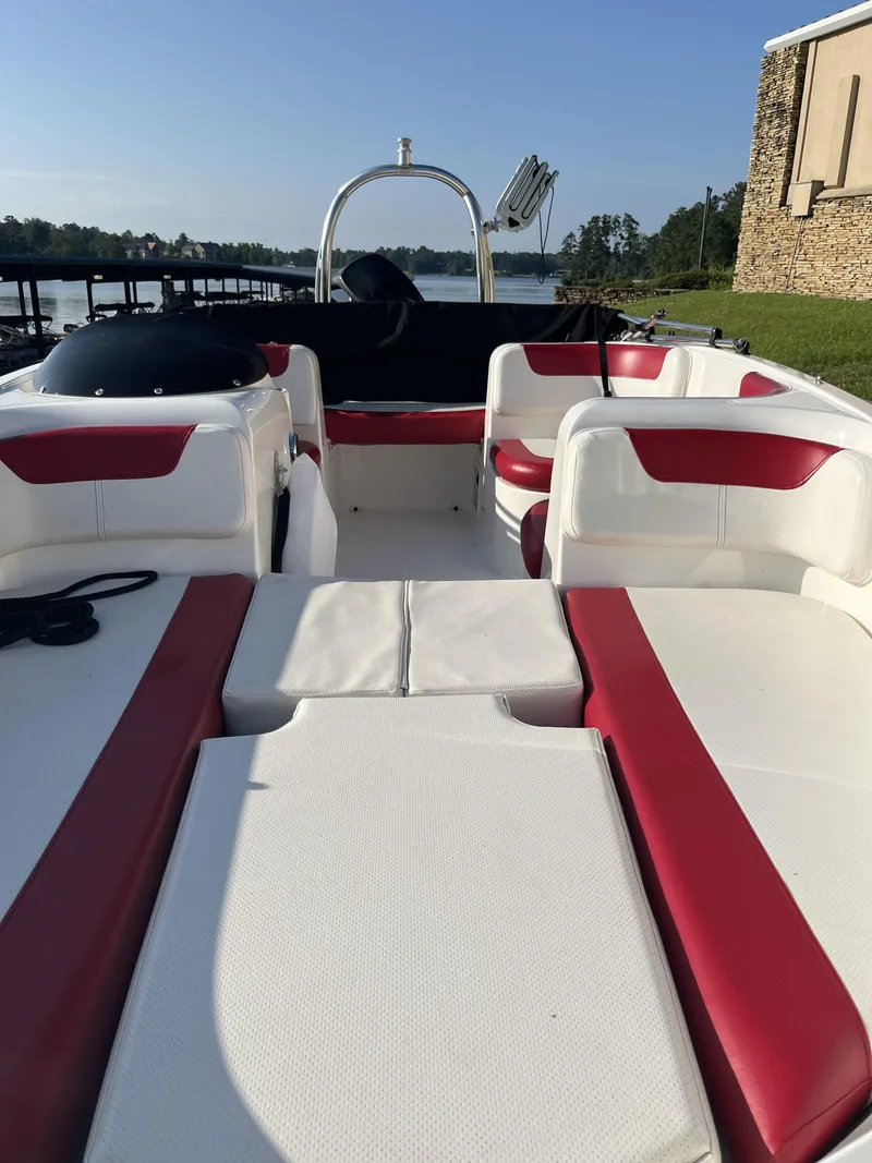 Slide: The Image of Bayliner Element 2014 - 5