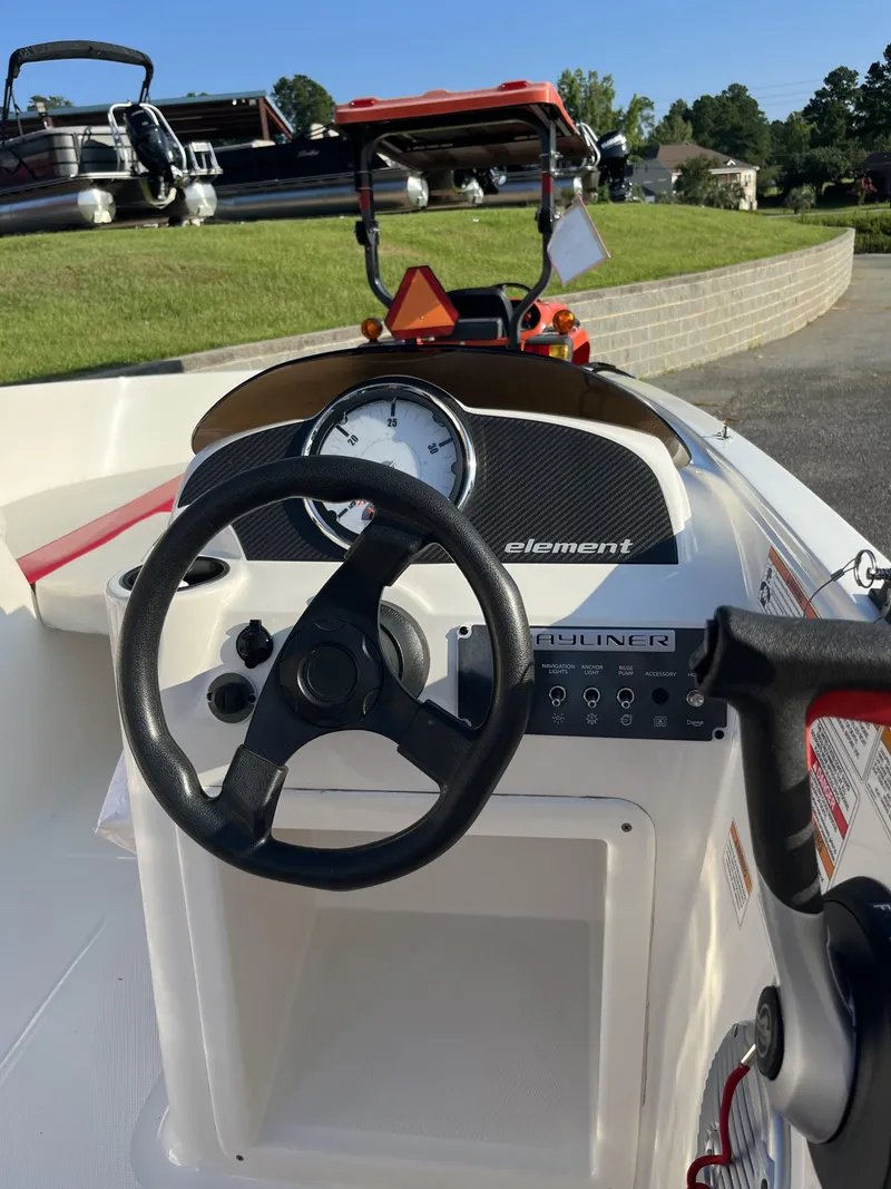 Slide: The Image of Bayliner Element 2014 - 8