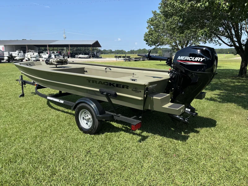 Slide: The Image of Tracker Grizzly 1654 T Sportsman 2026 - 7