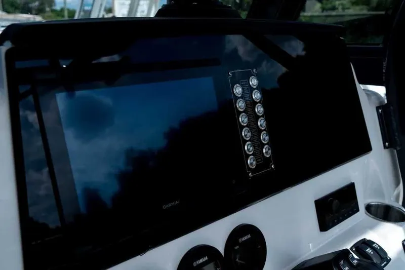 Slide: The Image of Sea Fox 268 Commander 2026 - 23