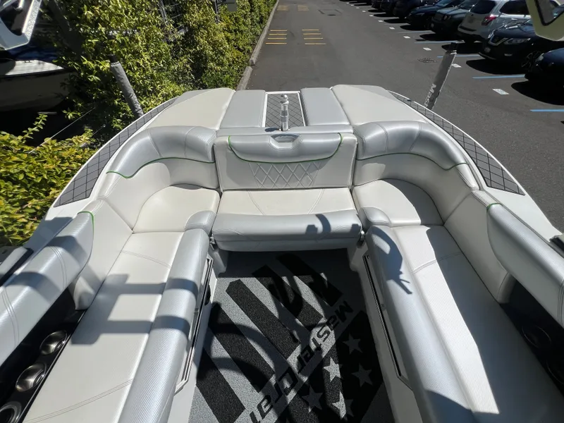 Slide: The Image of MasterCraft X30 2014 - 11