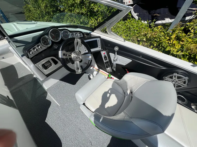 Slide: The Image of MasterCraft X30 2014 - 14