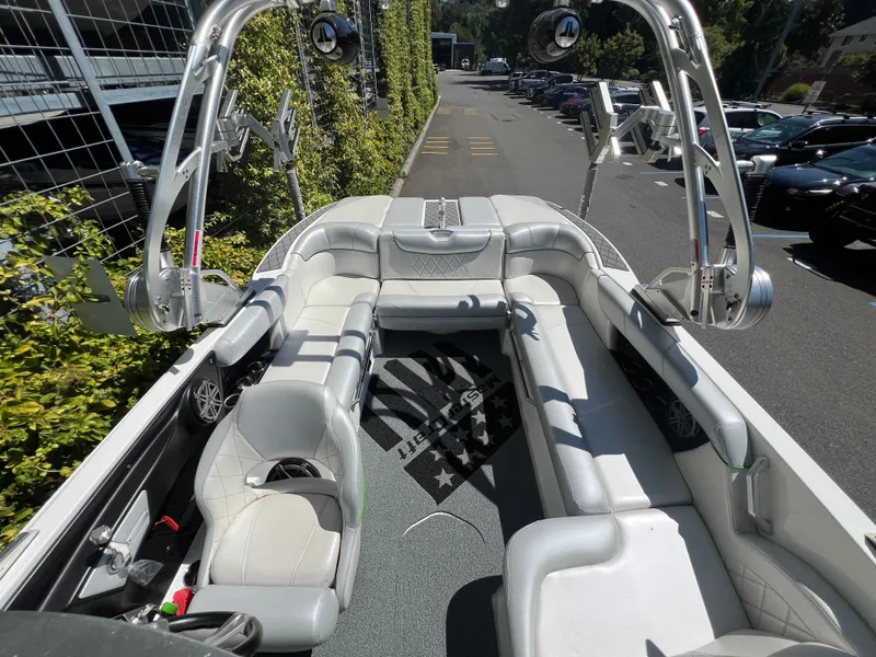 Slide: The Image of MasterCraft X30 2014 - 16
