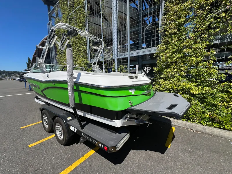 Slide: The Image of MasterCraft X30 2014 - 6