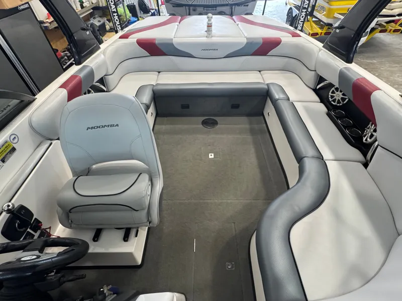 Slide: The Image of Moomba Mobius LSV 2011 - 10