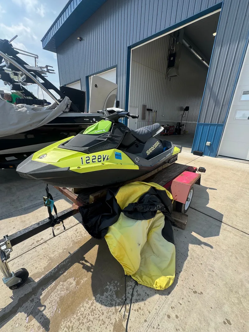 Slide: The Image of Sea-Doo Spark 2018 - 4