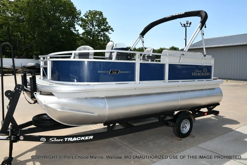 Slide: The Image of Sun Tracker Bass Buggy 16 XL Select 2026 - 21