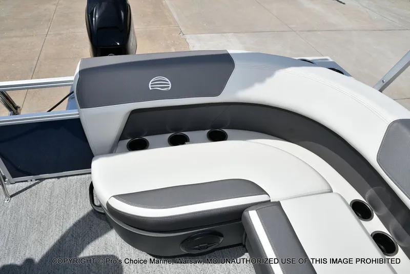 Slide: The Image of Sun Tracker Bass Buggy 16 XL Select 2026 - 46