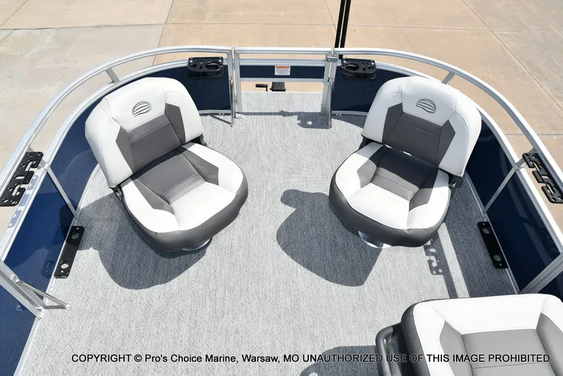 Slide: The Image of Sun Tracker Bass Buggy 16 XL Select 2026 - 57