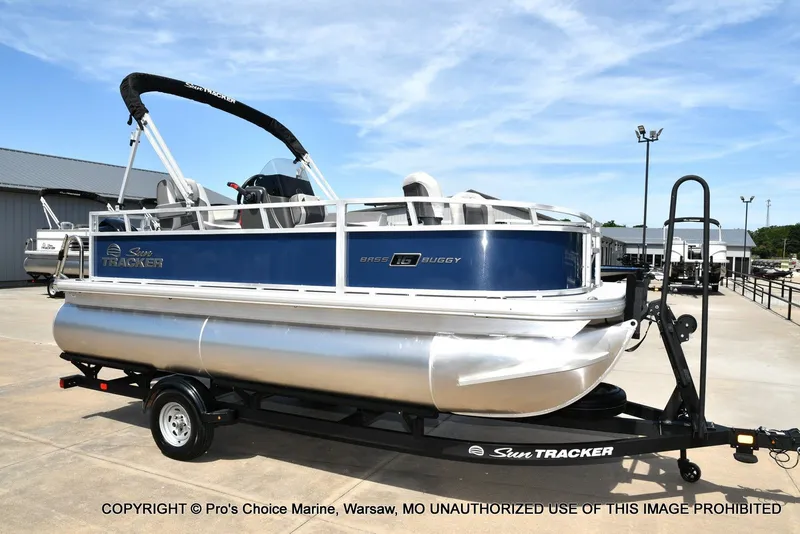 Slide: The Image of Sun Tracker Bass Buggy 16 XL Select 2026 - 61