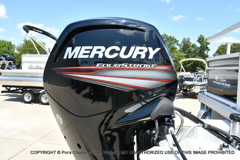 Slide: The Image of Sun Tracker Fishin' Barge 20 DLX 2019 - 15