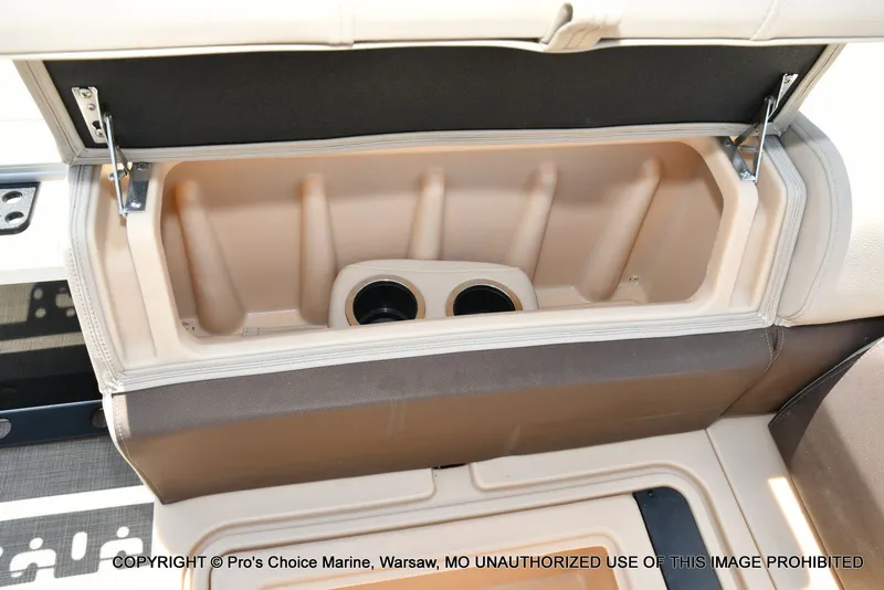 Slide: The Image of Sun Tracker Fishin' Barge 20 DLX 2019 - 39