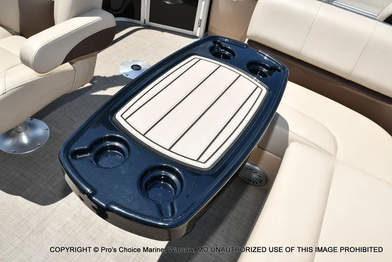 Slide: The Image of Sun Tracker Fishin' Barge 20 DLX 2019 - 42