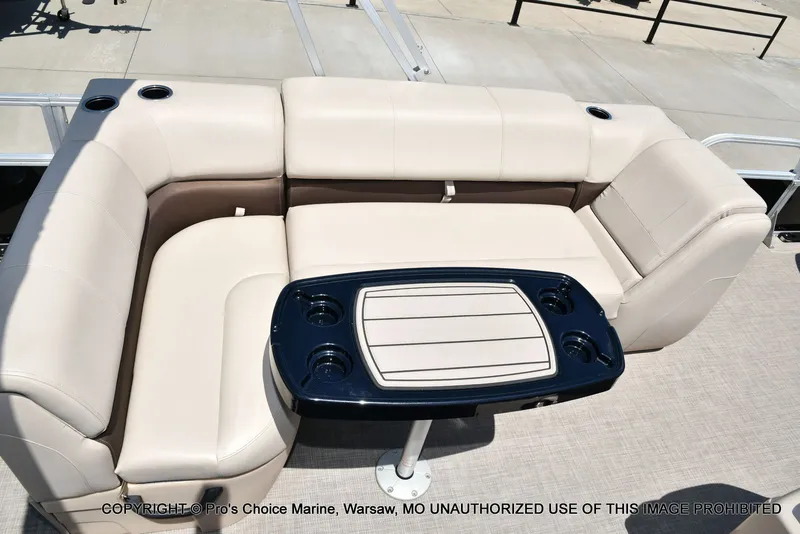 Slide: The Image of Sun Tracker Fishin' Barge 20 DLX 2019 - 60