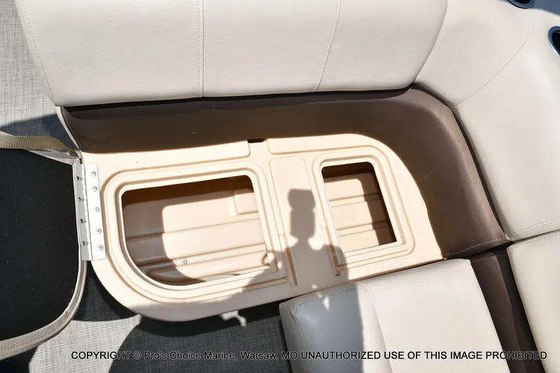 Slide: The Image of Sun Tracker Fishin' Barge 20 DLX 2019 - 63