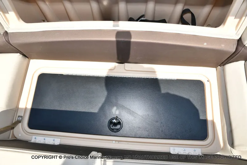 Slide: The Image of Sun Tracker Fishin' Barge 20 DLX 2019 - 66