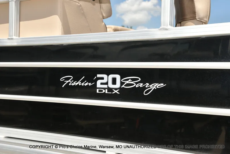 Slide: The Image of Sun Tracker Fishin' Barge 20 DLX 2019 - 80