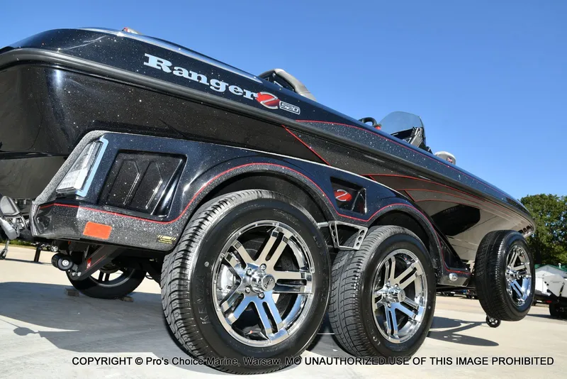 Slide: The Image of Ranger Z520R 2025 - 15