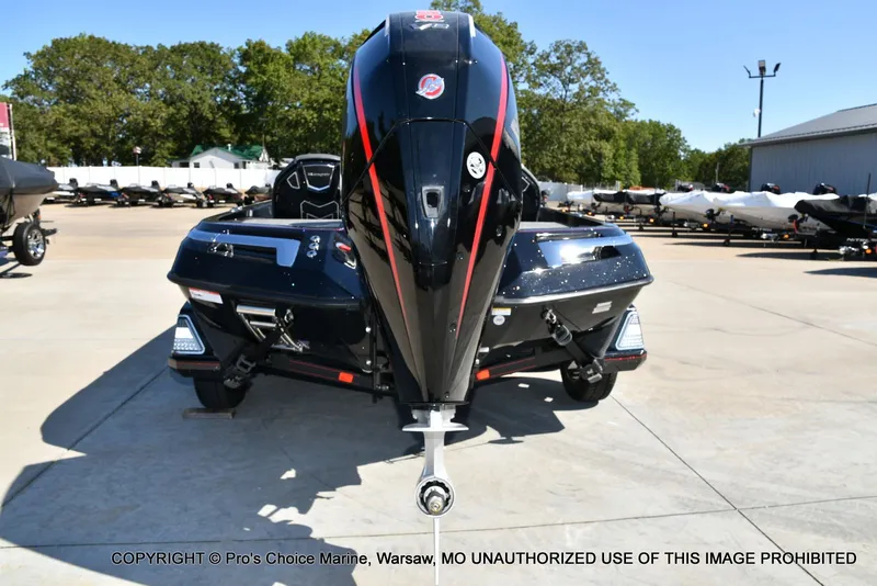 Slide: The Image of Ranger Z520R 2025 - 19