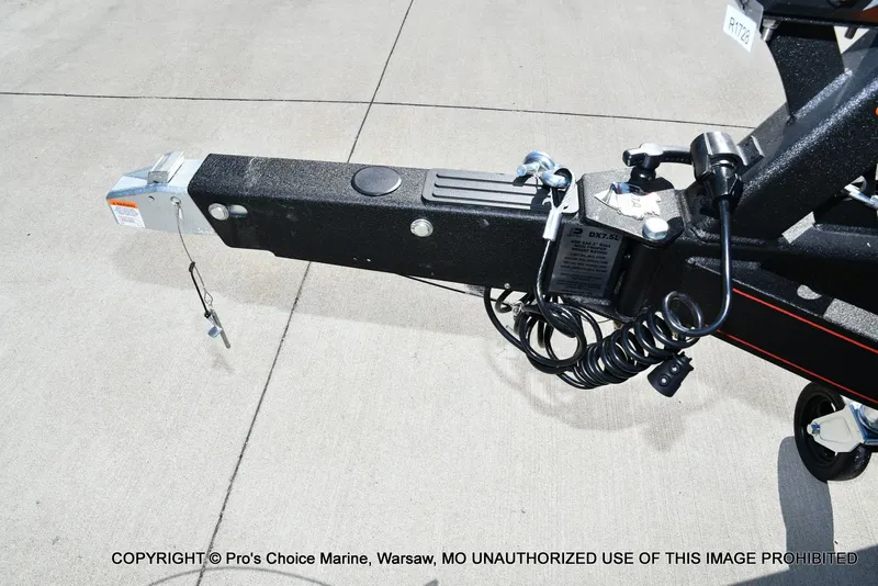 Slide: The Image of Ranger Z520R 2025 - 24