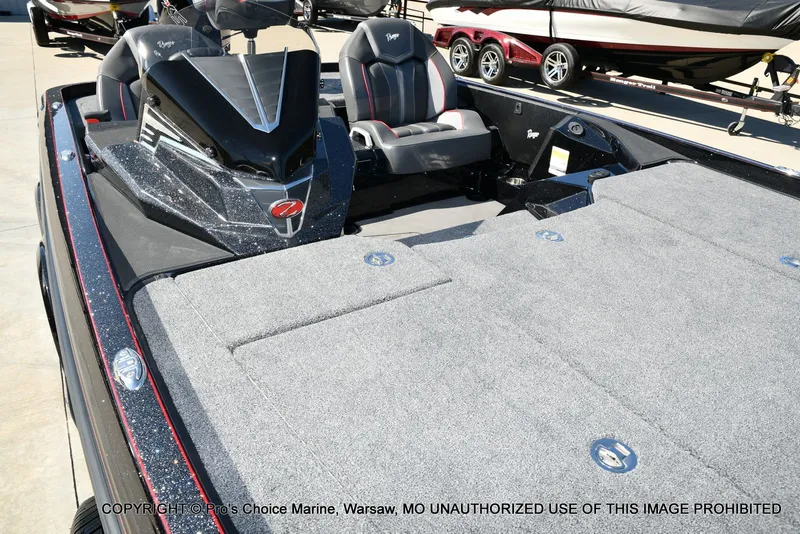 Slide: The Image of Ranger Z520R 2025 - 25