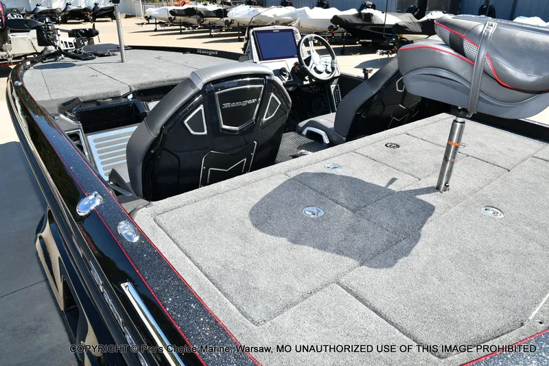 Slide: The Image of Ranger Z520R 2025 - 31