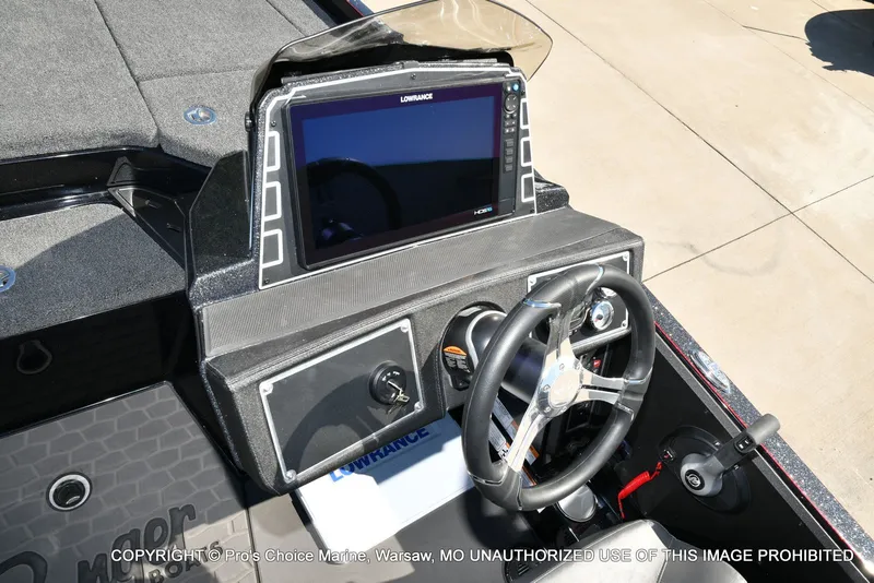 Slide: The Image of Ranger Z520R 2025 - 37