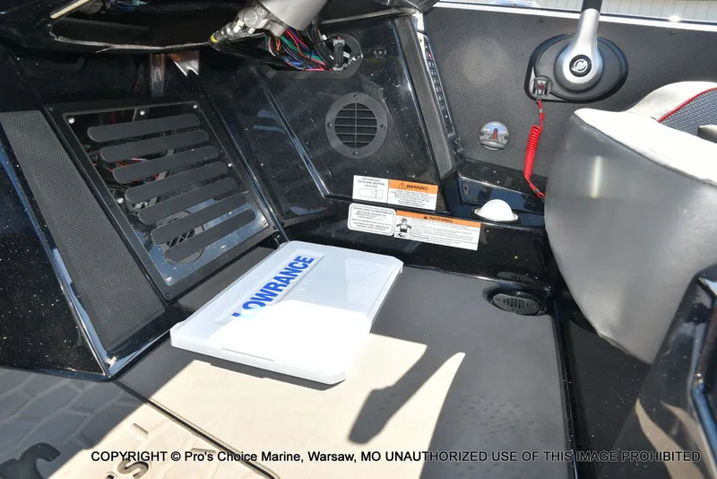 Slide: The Image of Ranger Z520R 2025 - 39