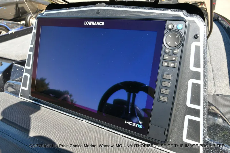 Slide: The Image of Ranger Z520R 2025 - 4