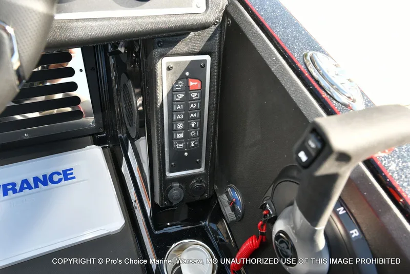 Slide: The Image of Ranger Z520R 2025 - 40