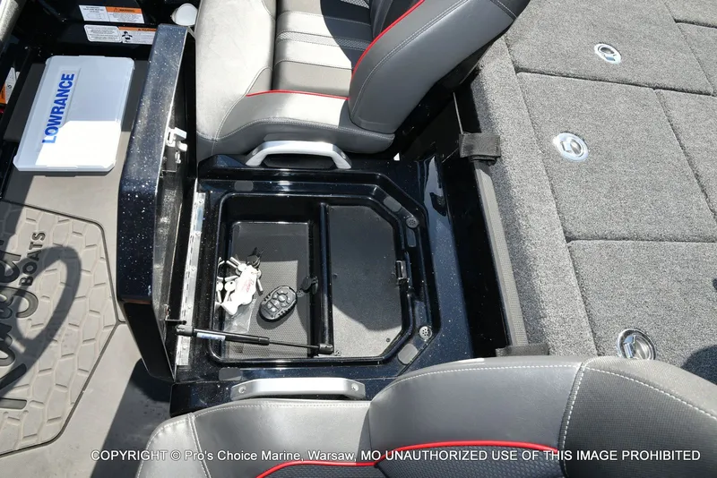 Slide: The Image of Ranger Z520R 2025 - 52