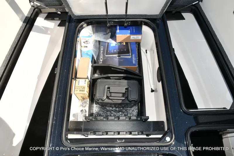 Slide: The Image of Ranger Z520R 2025 - 56