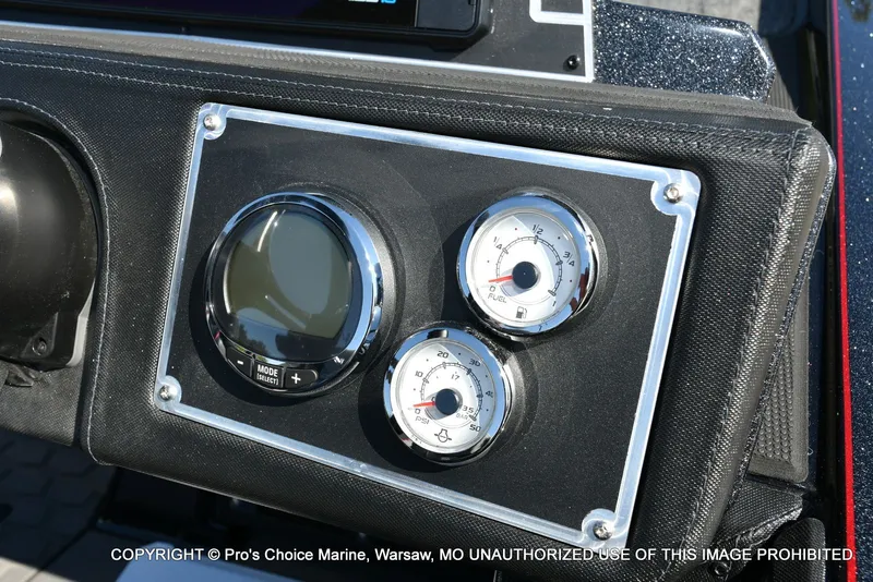 Slide: The Image of Ranger Z520R 2025 - 6