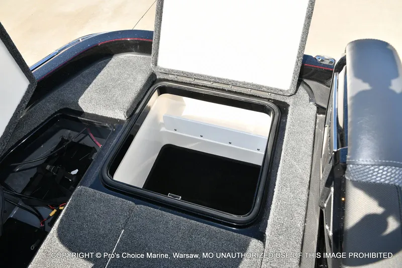 Slide: The Image of Ranger Z520R 2025 - 67