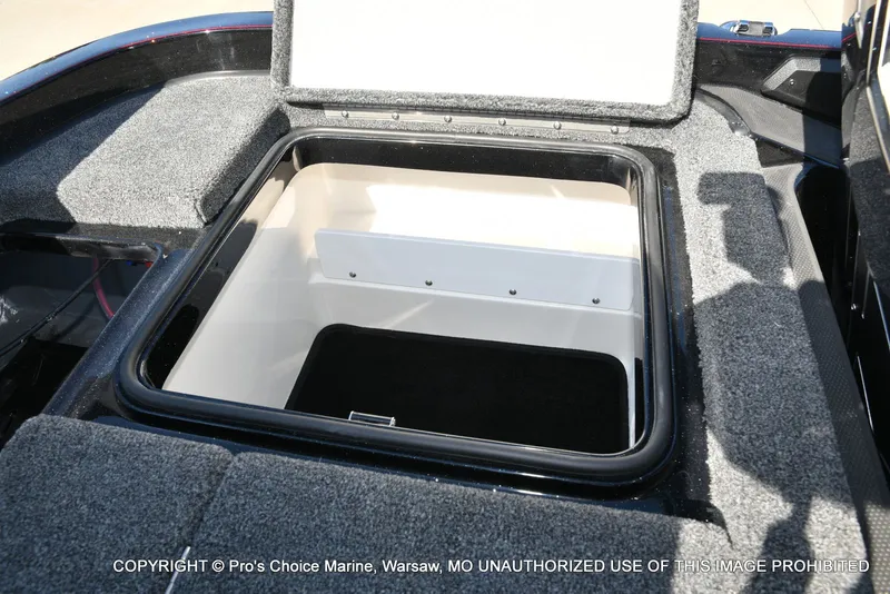 Slide: The Image of Ranger Z520R 2025 - 68