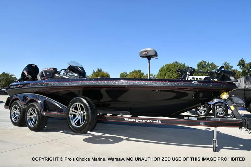 Slide: The Image of Ranger Z520R 2025 - 75