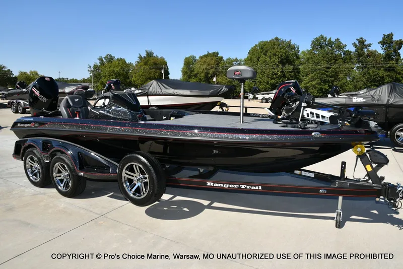 Slide: The Image of Ranger Z520R 2025 - 76