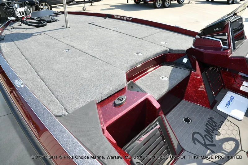 Slide: The Image of Ranger Z521R 2025 - 12