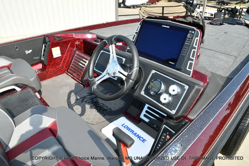 Slide: The Image of Ranger Z521R 2025 - 15