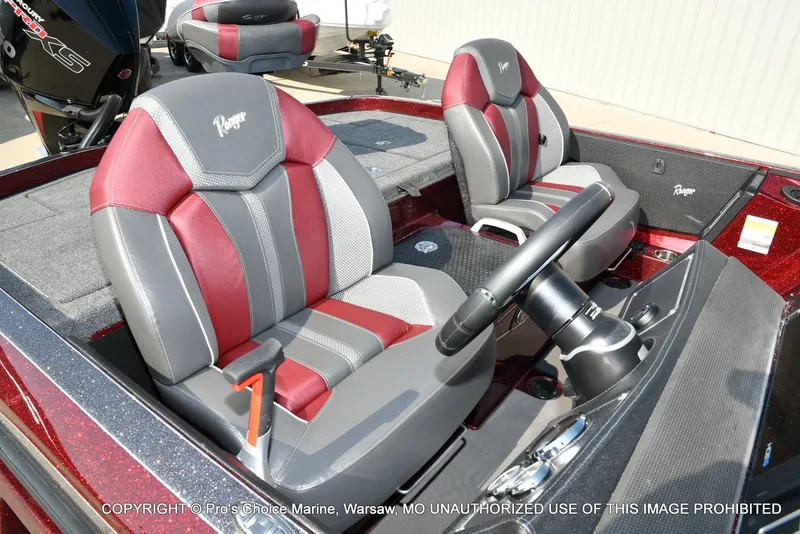 Slide: The Image of Ranger Z521R 2025 - 16