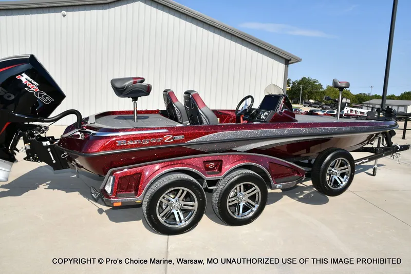 Slide: The Image of Ranger Z521R 2025 - 20