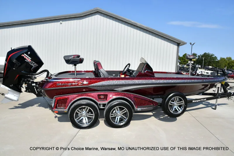 Slide: The Image of Ranger Z521R 2025 - 21