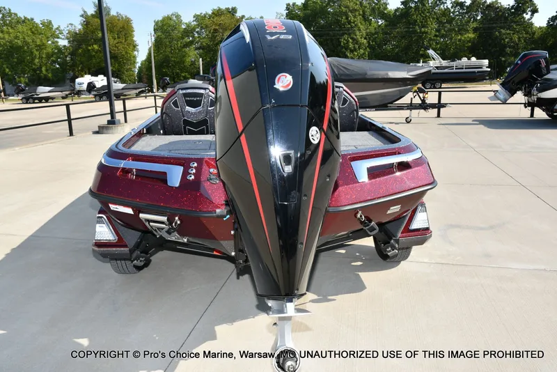 Slide: The Image of Ranger Z521R 2025 - 24