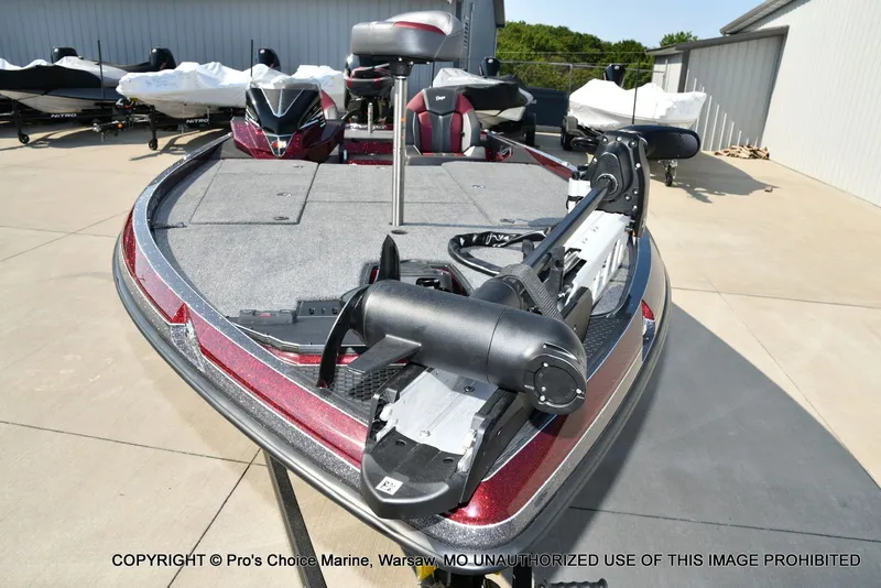 Slide: The Image of Ranger Z521R 2025 - 27