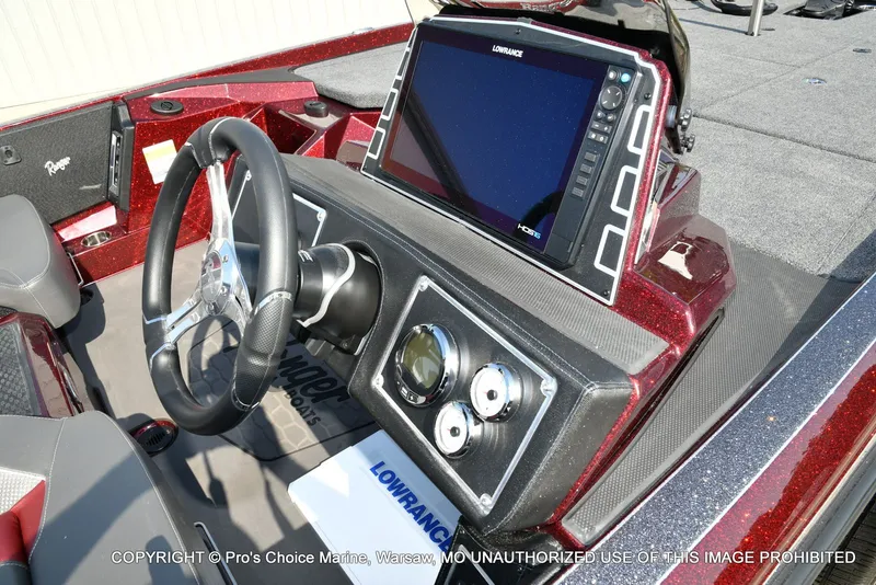 Slide: The Image of Ranger Z521R 2025 - 32