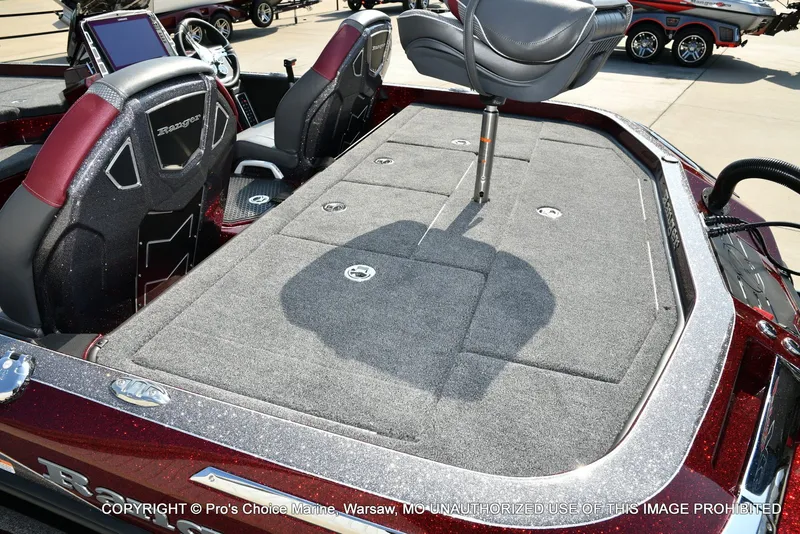 Slide: The Image of Ranger Z521R 2025 - 33