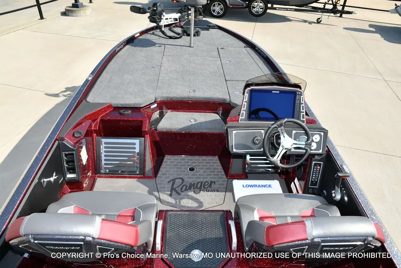 Slide: The Image of Ranger Z521R 2025 - 34