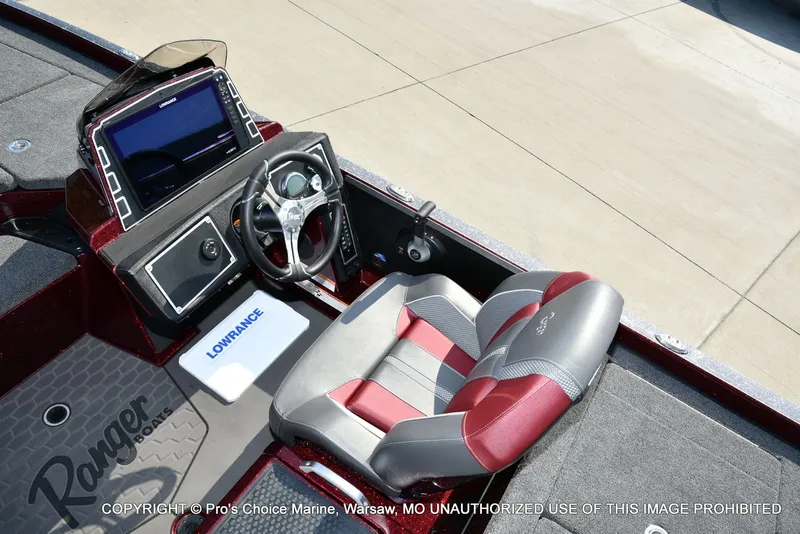 Slide: The Image of Ranger Z521R 2025 - 35