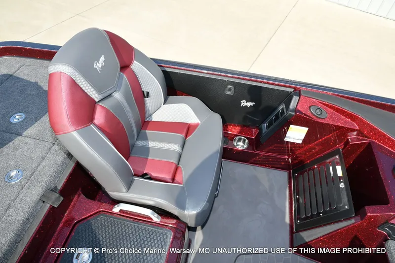 Slide: The Image of Ranger Z521R 2025 - 38